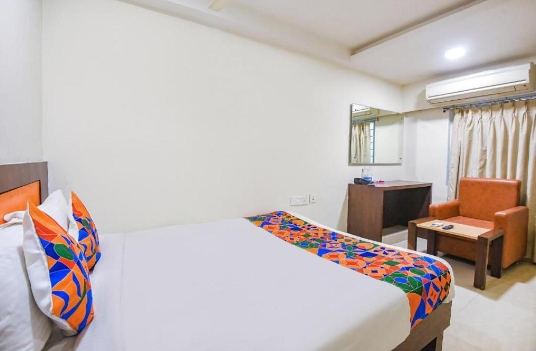 Hotel Leela Grand Inn Vijayawāda エクステリア 写真