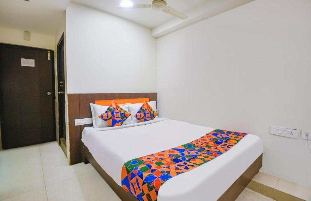Hotel Leela Grand Inn Vijayawāda エクステリア 写真