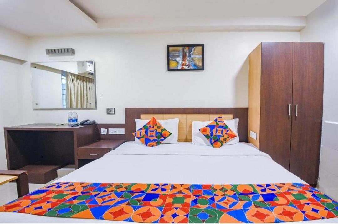 Hotel Leela Grand Inn Vijayawāda エクステリア 写真